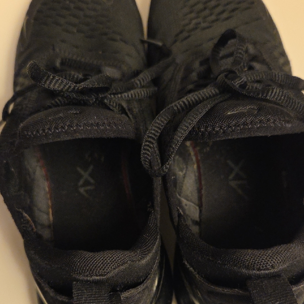 Nike Black Women's Athletic Sneakers - Picture 6 of 8